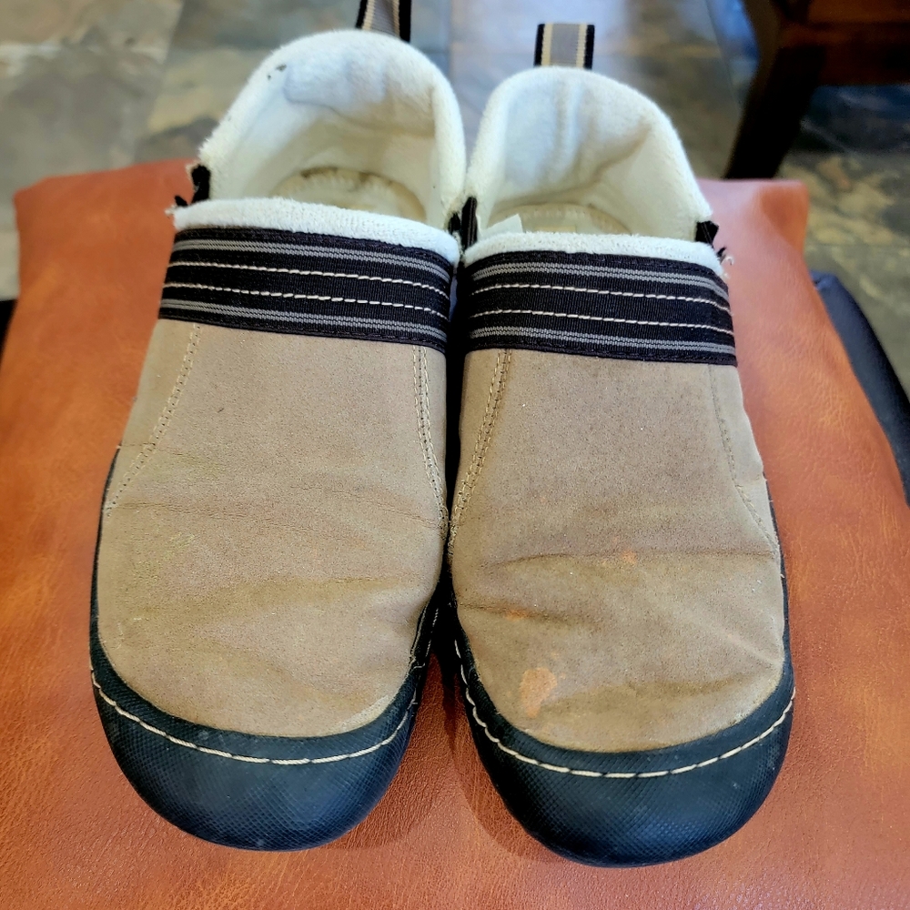 J-41 Hiking slip-ons